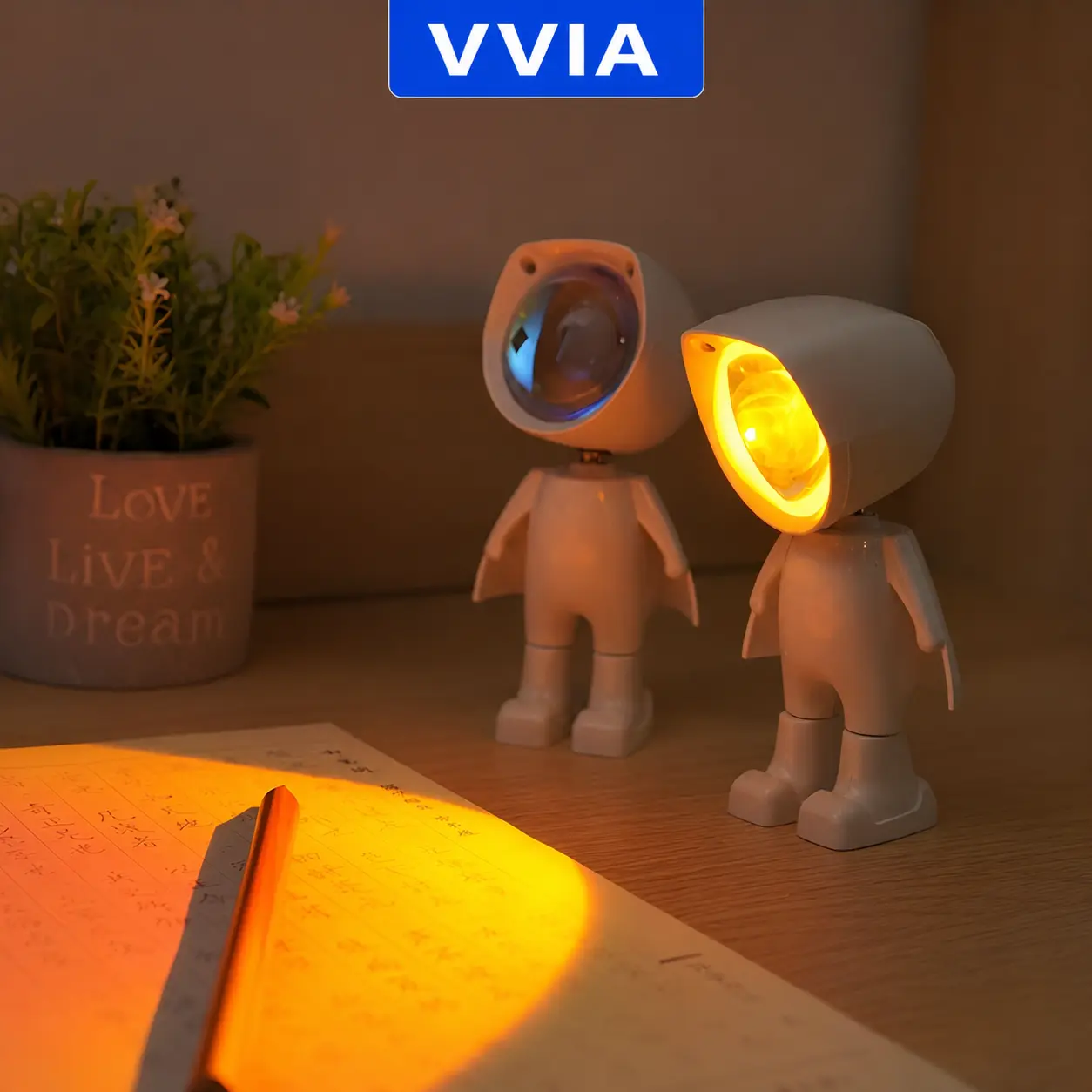 USB Night Light, Astronaut Sunset Light LED Decorative Night Light, Festival Atmosphere Light, Photo Fill Light, Background Light, Photography Light, Suitable For Gift Giving, Photography, Bedroom Room Decoration
