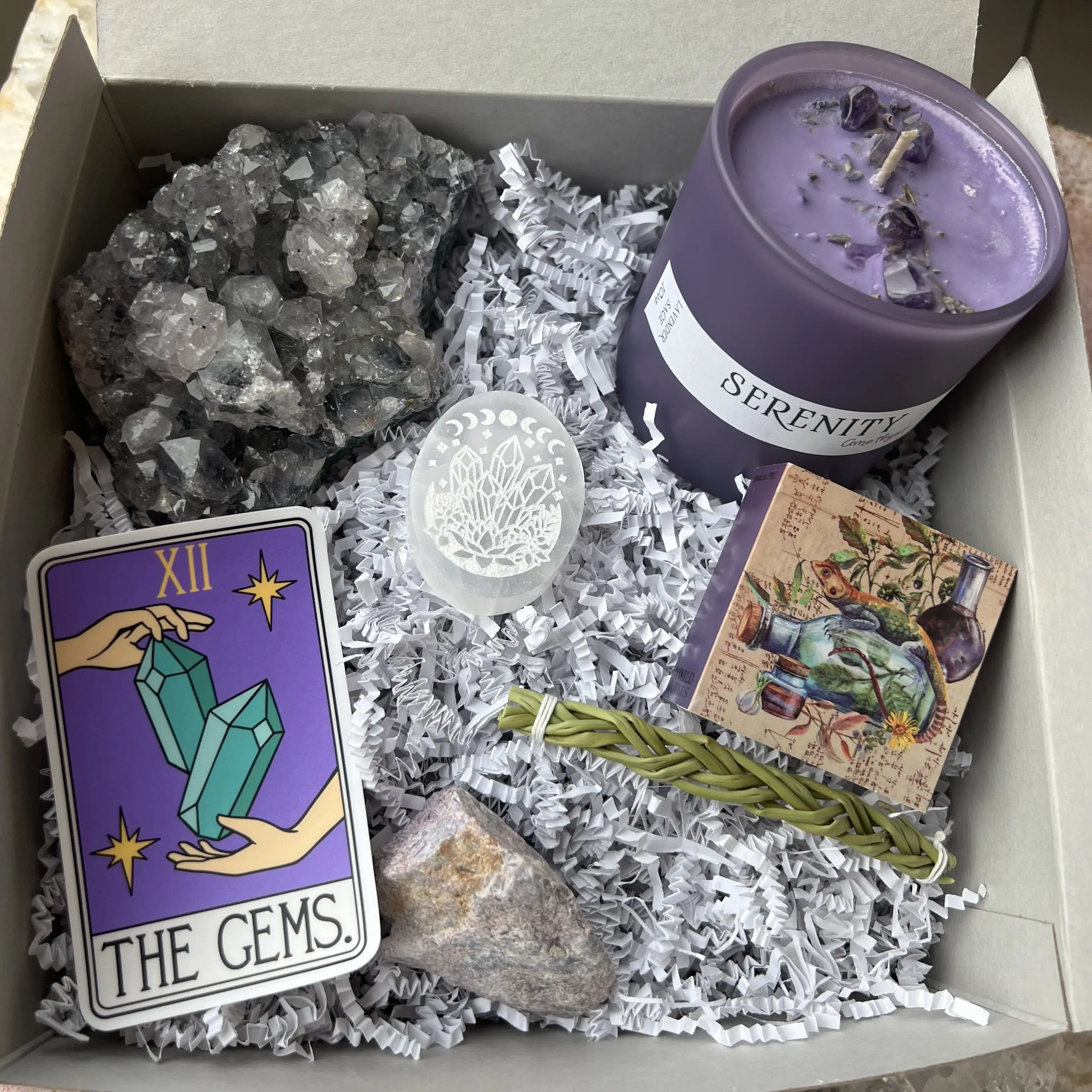 Intuitive Crystal Box - High-Quality Selection of Items with Elegant Design