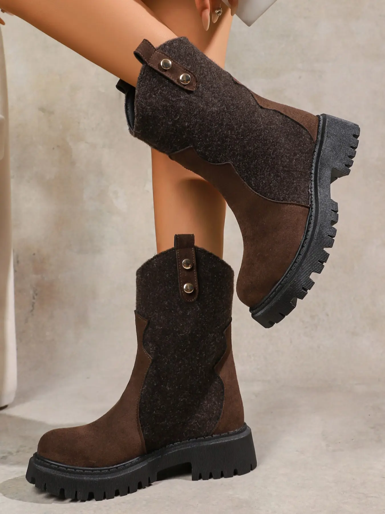 Women's Ankle Combat Boots, Round Toe Slip-On Design, Thick Rubber Sole for Warmth, Fashionable Winter Footwear, Durable Boots