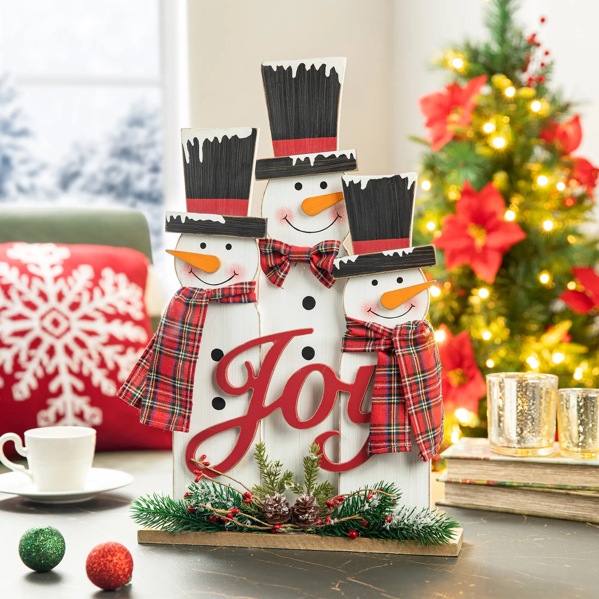 Glitzhome 18-in Festive Style Christmas Decor Irregular Wooden Snowman Family - Indoor Table Display Decor, Fitted Box Included