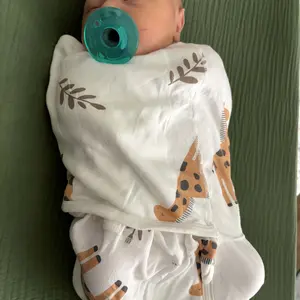 Momcozy Swaddles for Newborns, Quiet Fastner Suitable for Infant 0-3 Months, New-Parent-Friendly Swaddle Sack, Reduce Startle Reflex, Newborn Boys Girls Registry Essentials, 2-Pack