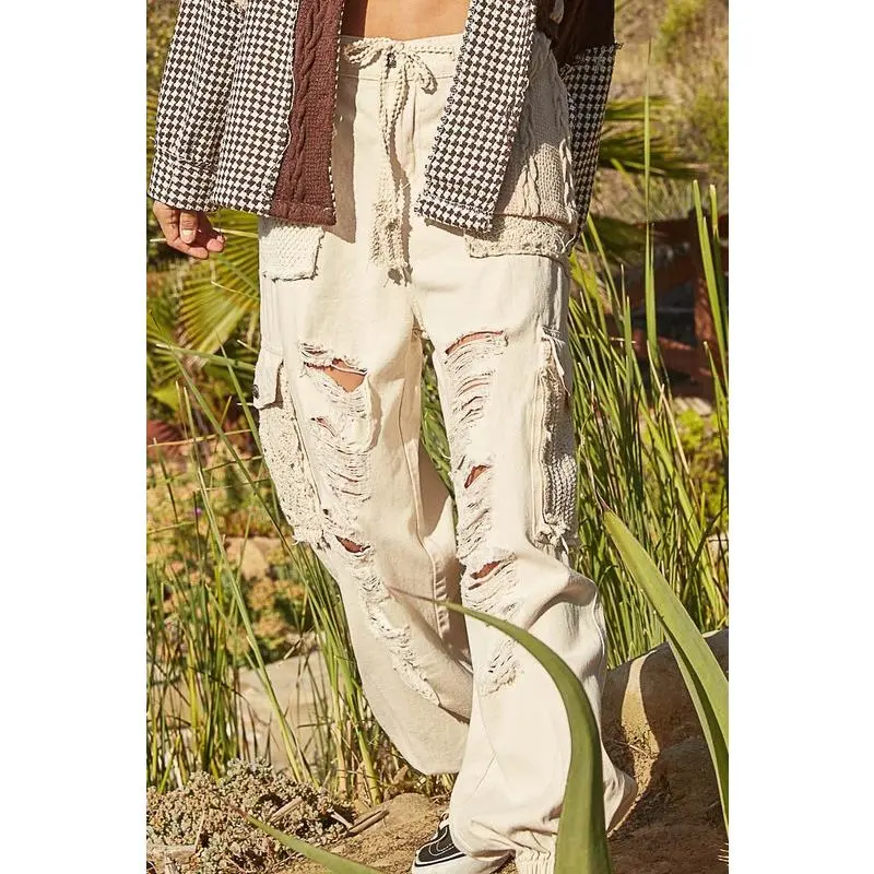 POL Crochet Patch Distressed Washed Jeans