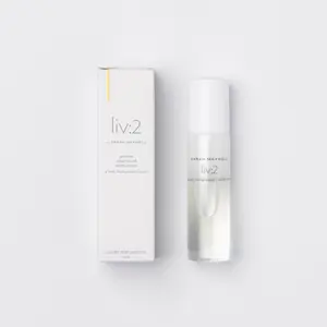 Sarah Maxwell Beauty - liv:2 Fragrance. With unique notes of Jasmine, Cederwood, and White Amber. liv:2 radiates charm and brilliance.