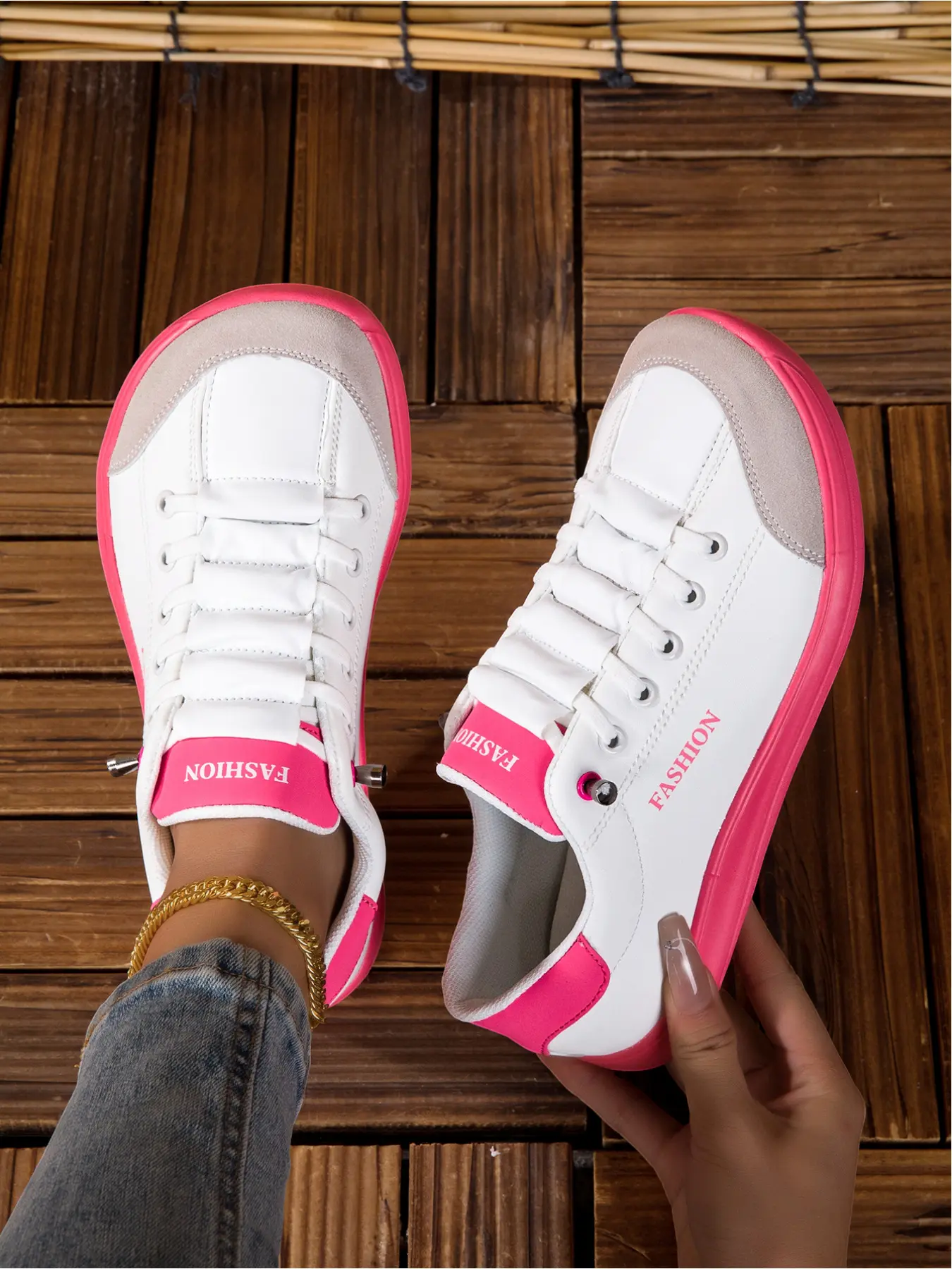 Women's No-tie Slip-on White and Pink Canvas Sneakers, Ultra-Comfortable Casual Shoes for All-day Wear, Non-slip and Breathable Lightweight Walking Shoes