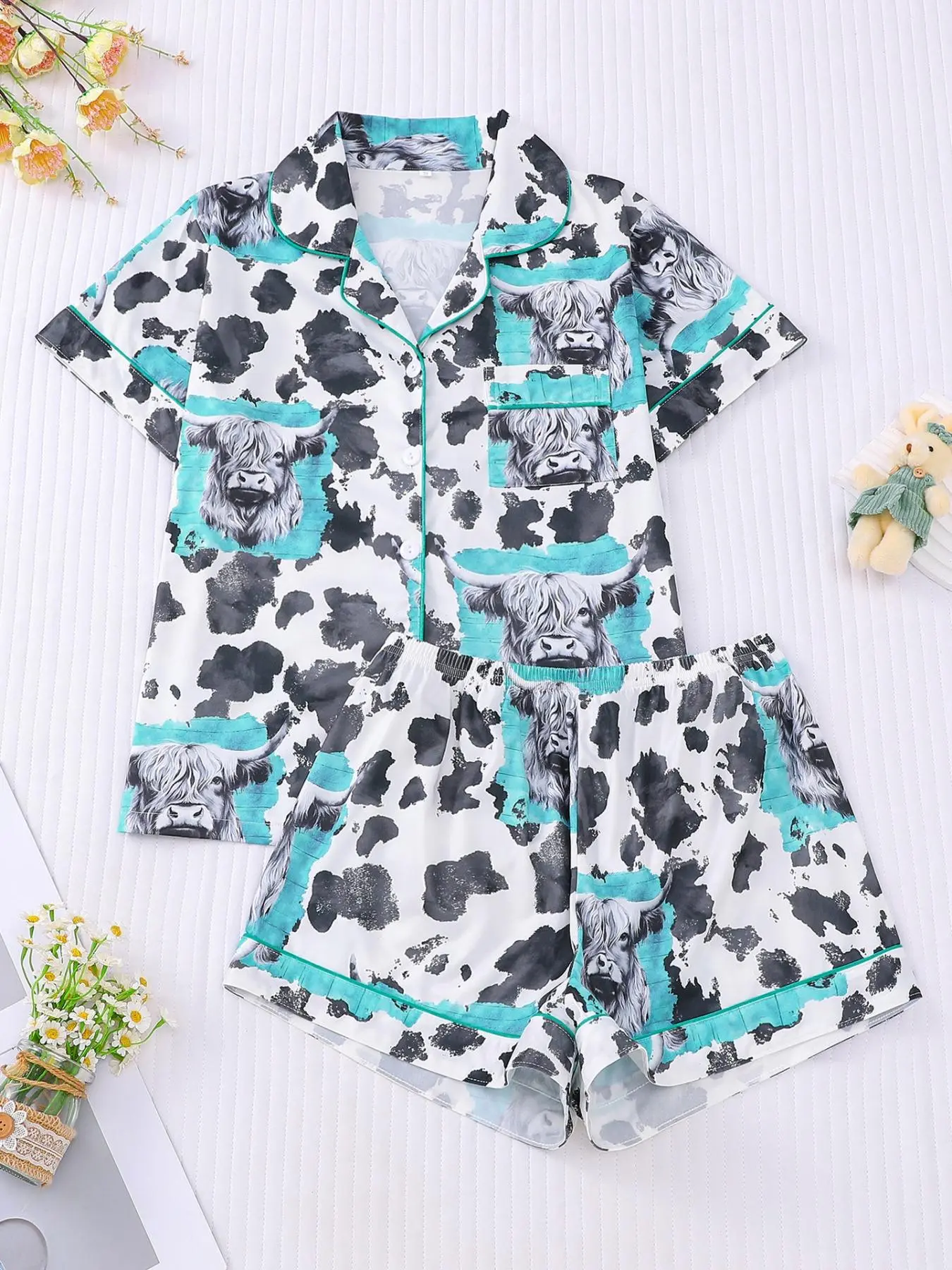 Women's Cow Print Pajama Set, Casual Sleepwear Set, Casual Homewear for Summer, Nightwear, short-sleeved shirt with turned collar and button top and loose elastic shorts, comfortable pajamas and loungewear for leisure outdoor home