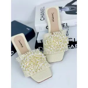 Dewoman Textured Sandals