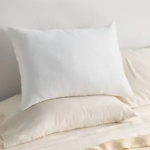 Standard/Queen Memory Foam & Down Alternative Firm Bed Pillow - Casaluna