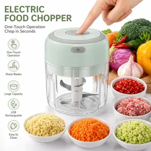 1 pc mini electric food masher, portable kitchen gadget for dicing tomatoes, chopping onions, herbs, ginger; blender made of resin, ABS + PS
