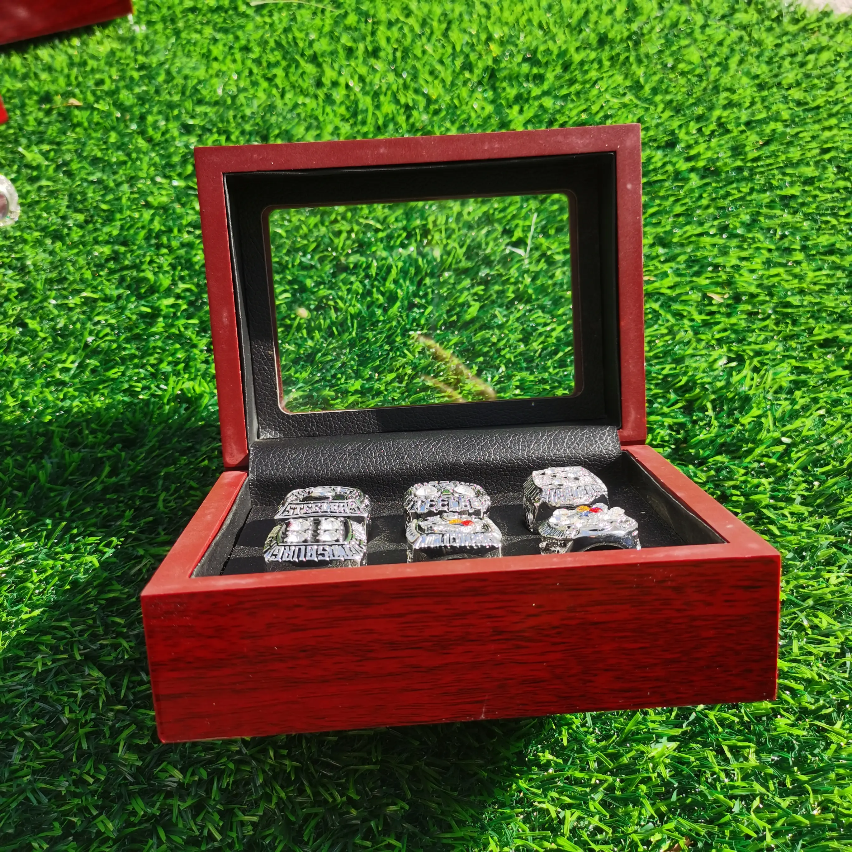 GIFT SET PIT RUGBY 1974-75 1978-79 2005 2008 6-TIMES WORLD CHAMPIONSHIP RING, 6 RINGS SET WITH 6-HOLE WOODEN DISPLAY BOX PACKAGING, HOLIDAY GIFT FOR FANS
