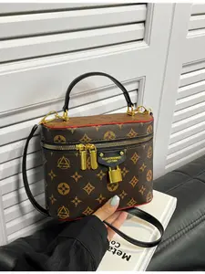 Korean Makeup Bag, Full Body Printed, Vintage Vanity Bag, Makeup Pouch, Large Capacity Portable Multi-Functional Storage, Suitable for Cosmetics Jewelry and Earphones