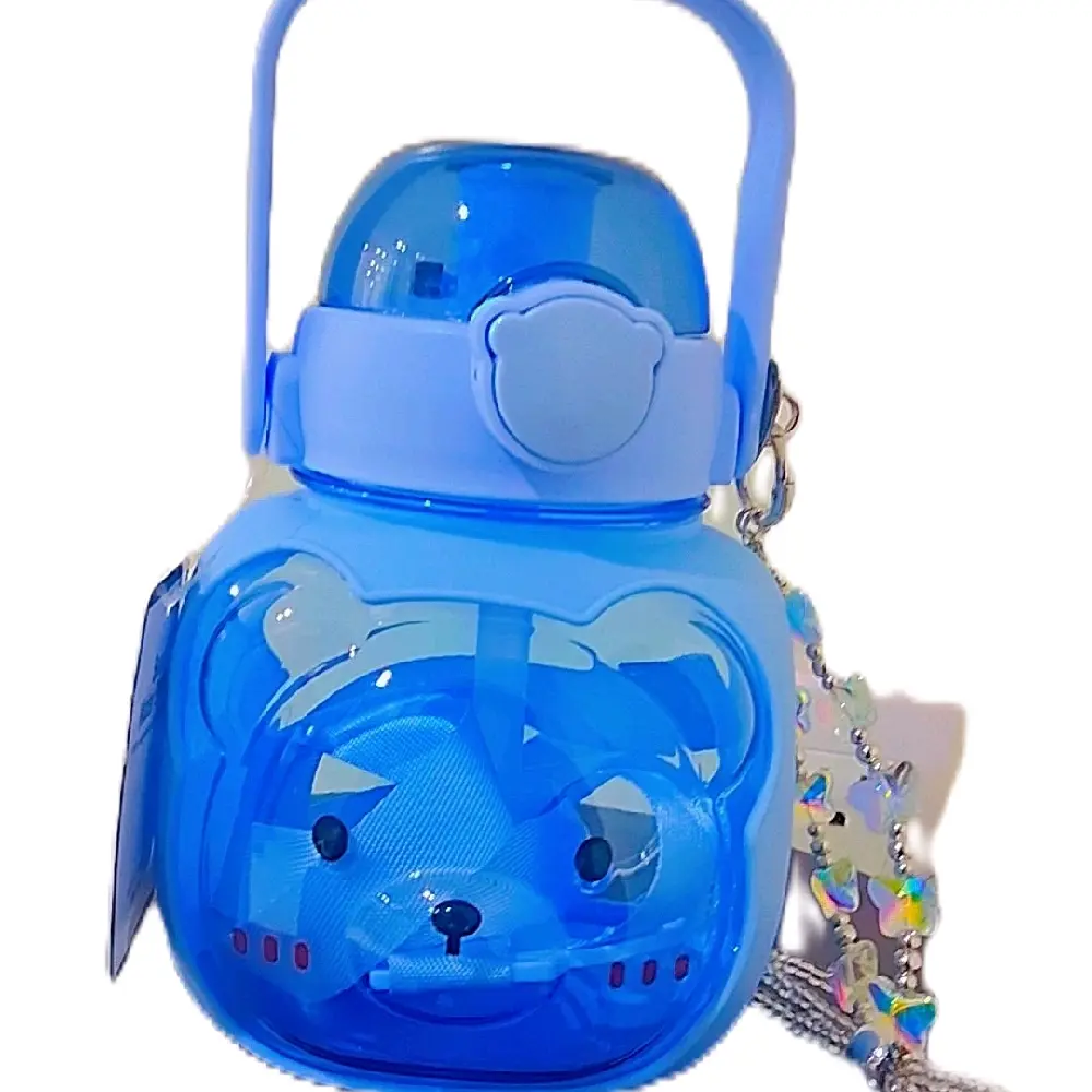 Bear-shaped water bottle Bear-shaped water bottle