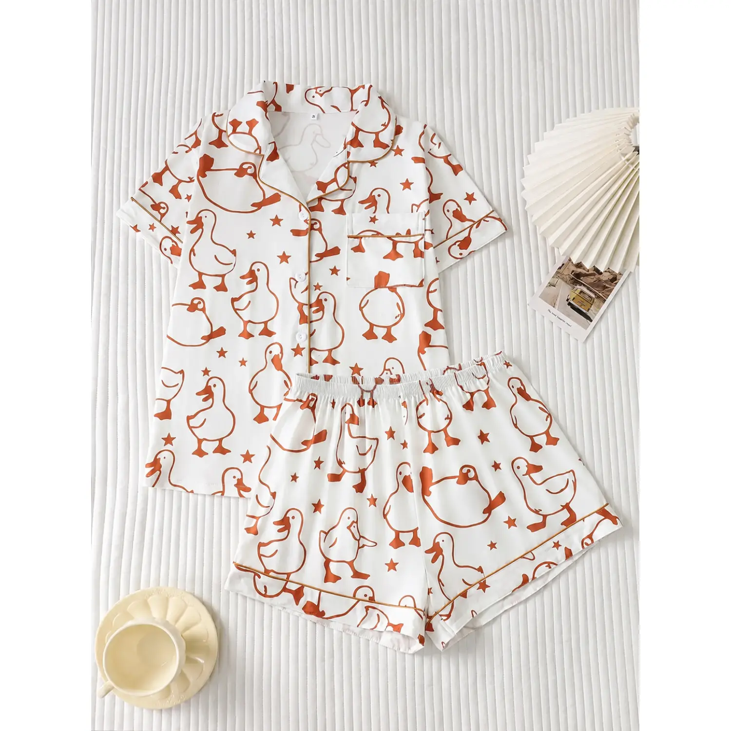 2-Piece Women's Pajama Set with Cartoon Duck and Star Print, Collared Button-Down Short Sleeve Top & Loose Cozy Shorts, Cute and Comfortable Sleepwear Loungewear