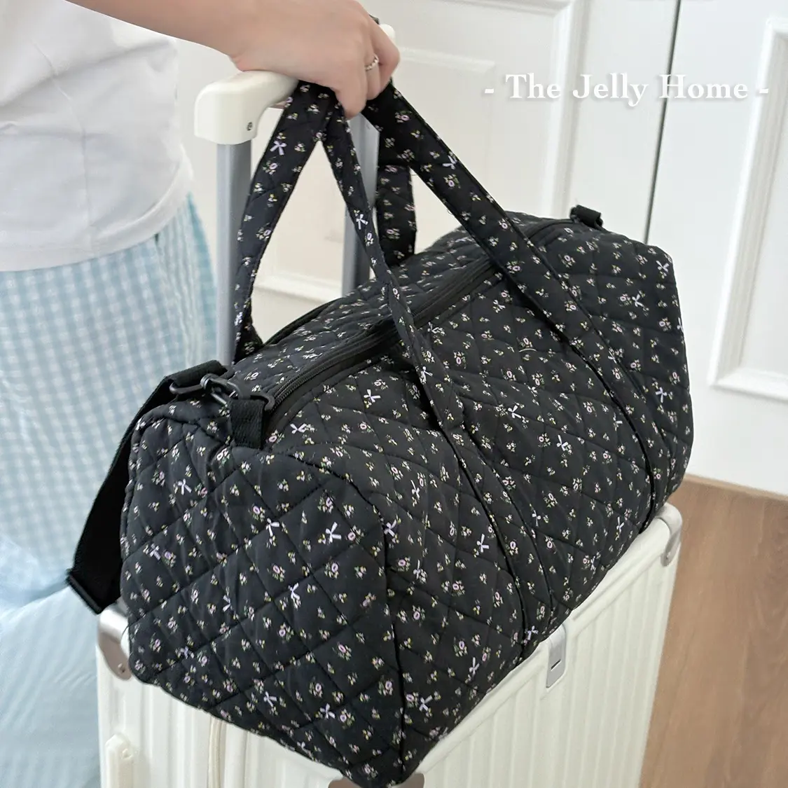 TJHome Small Floral Quilted Travel Bag, Lightweight Packable Tote for Outings and Everyday Carry with Zipper, Packable Outdoor Travel, Travel Lightweight Bag