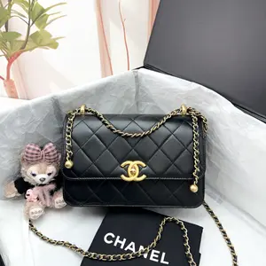 Pre-owned CHANEL Leather Shoulder Bags 7.8'' R6709 Shoulder Bag C535184699 1205 T1 Qiqi