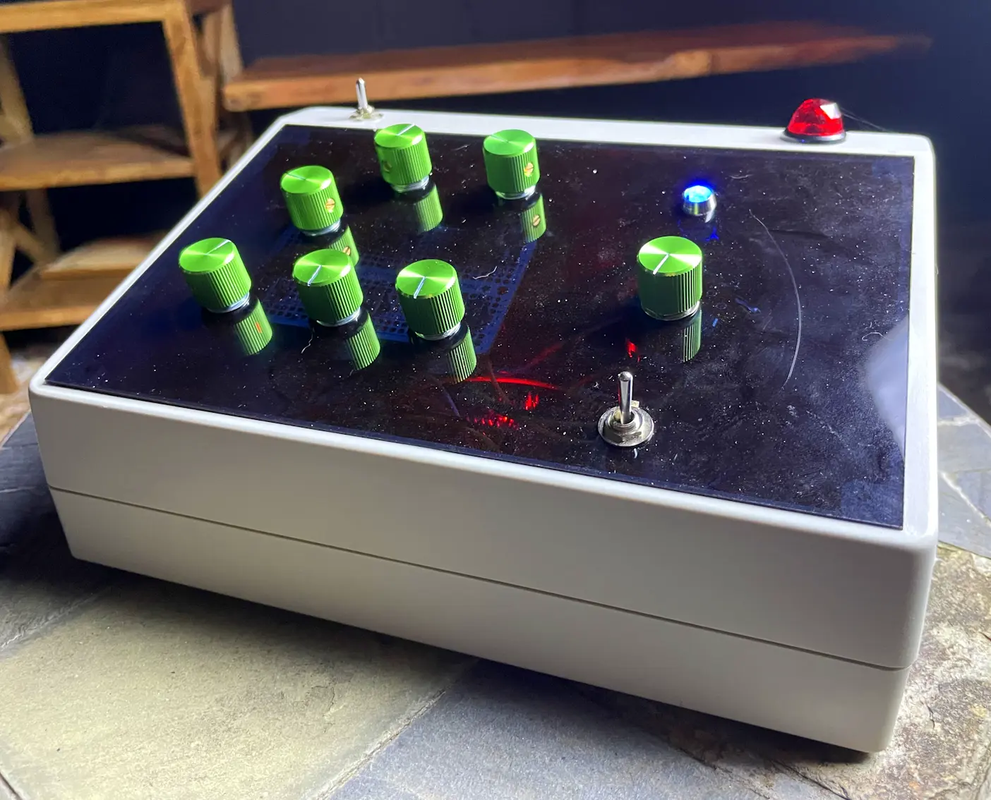 The Ohminous Synth A Circuit Bent Style Photo-Theremin Digital Synthesizer