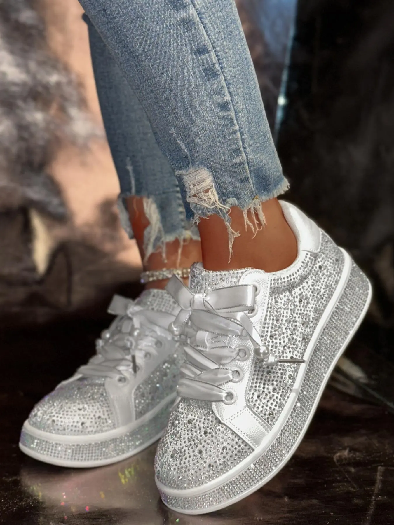 Women's Fashionable Rhinestone Decorated Lace Up Sneakers, Stylish Sneaker, Fashionable Versatile Sneakers, Casual Comfortable Sports Shoes for Party, Daily Clothing Decor for Women & Girls, Trendy Fashion Sneaker