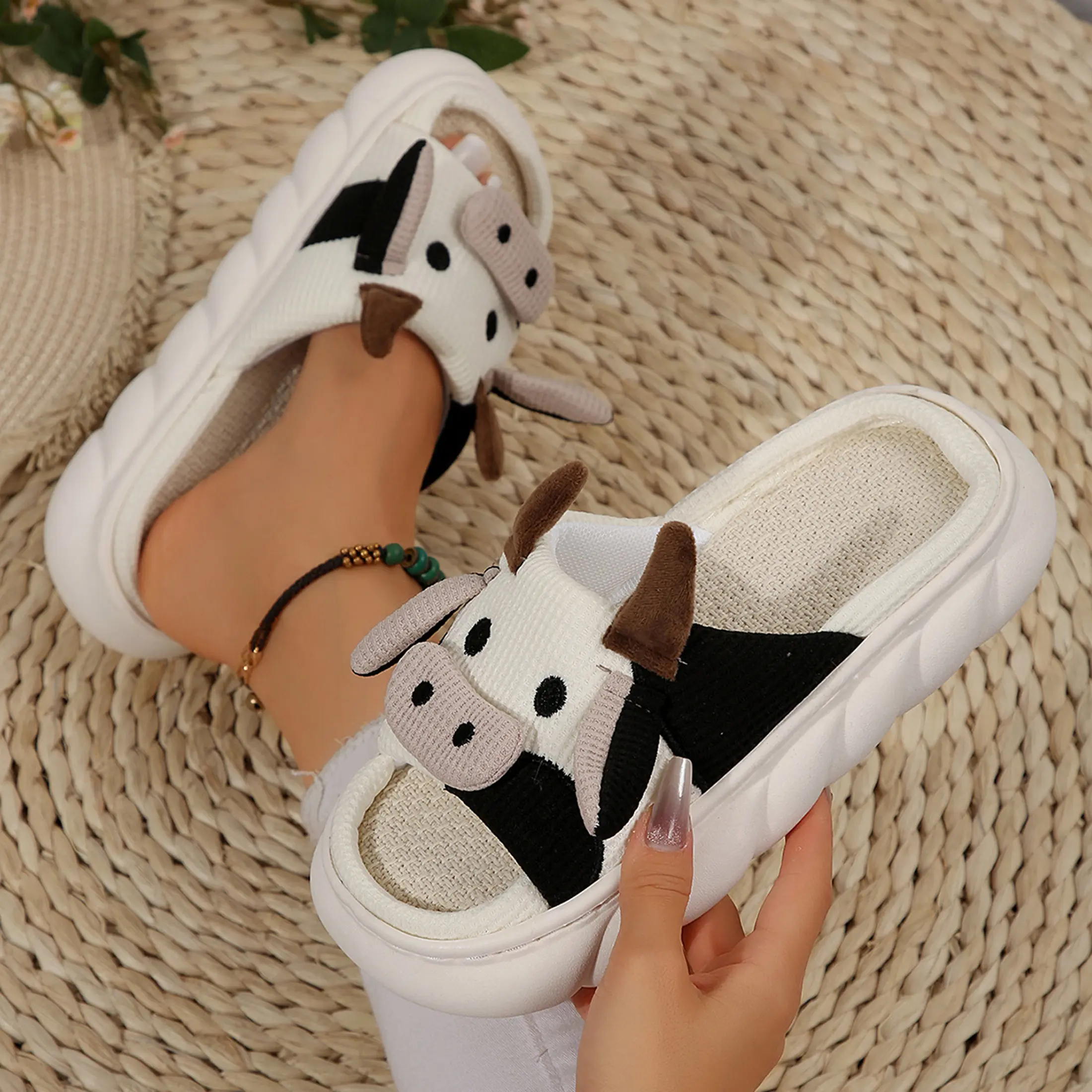 Cartoon slippers Shoes Cute Animal Shape Slippers,Thick Sole Soft Non-slip Indoor Outdoor Slippers for Women