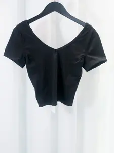 Nyxalulu Summer New Thin Backless Short Sports Tank Top, Waist-Exposed Tight Yoga Shirt, Casual Lightweight Workout Tee, Short Sleeve