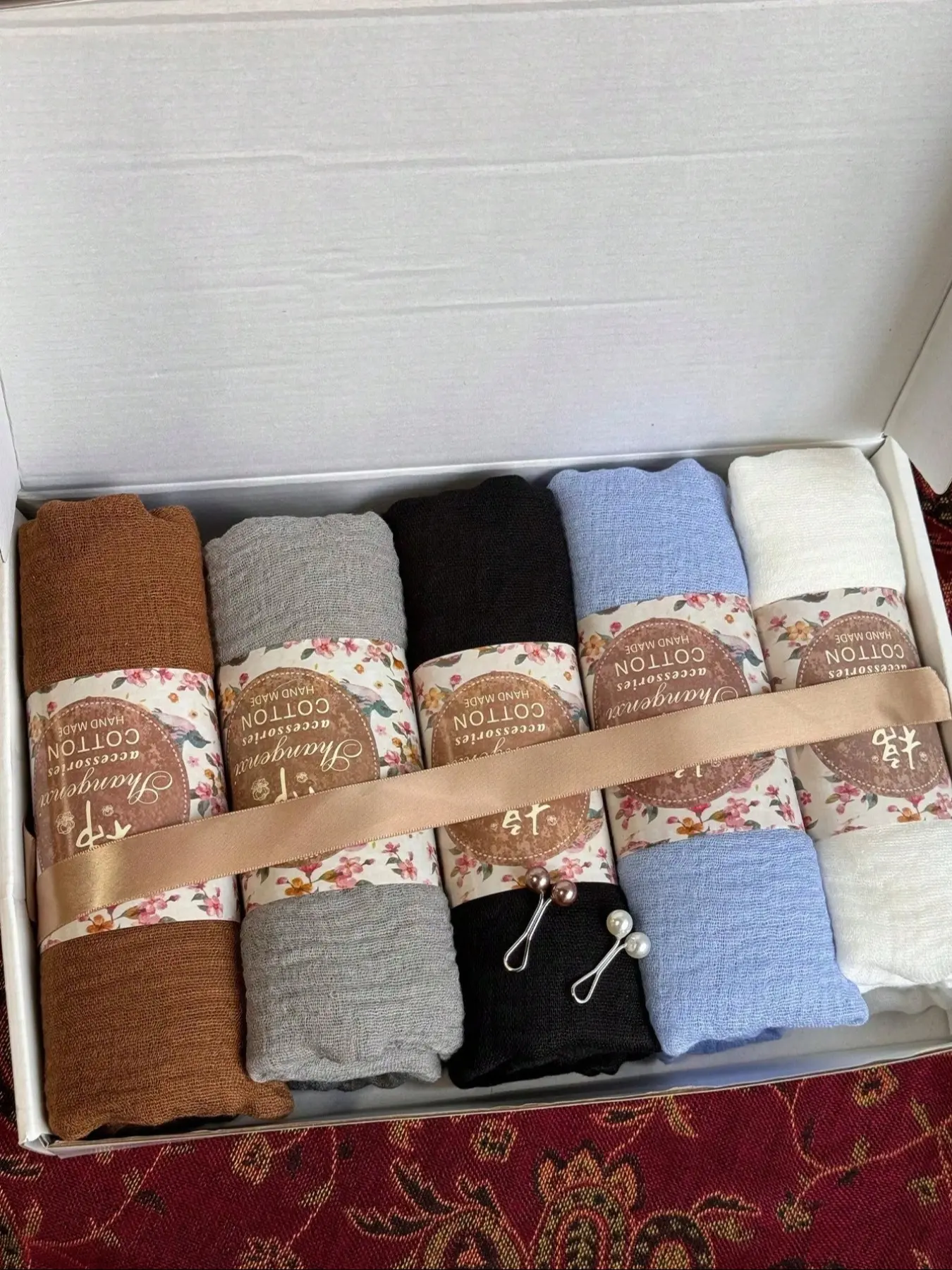 5-Piece Hijab Scarf Set with Pins, Elegant Woven Fabric, Comfortable All-Season Accessory, Perfect Gift Boxed Set For Muslim, Daily Wear, Head Scarf, Muslim Headscarf Cover