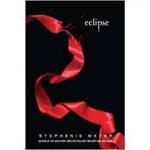 USED Book - Eclipse By Stephanie Meyer [Book 3 of the Twilight Saga] [Paperback] [Scholastic Edition] by Stephenie Meyer (Paperback) - english