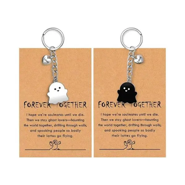 Halloween Fall Gift Funny Ghost Keychain for Sisters, Couples & Friends, Cute Halloween Keychain Gift, Spooky Ghost Key Ring, Fun Halloween Party Favor & Gift