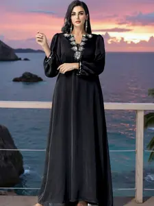 Arabic Traditional Fitted Long Robe, Handmade Beaded Decoration, Party Dress, Long Sleeve, Women's Elegant Clothing, Perfect for Festive Occasions