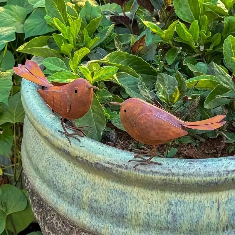 Rustic Metal Robin Birds Pair Statue, Garden Sculptures, Exterior Decorative Statues, Ideal for Garden, Patio, and Lawn Ornamental Decoration, Perfect Gift for Bird Enthusiasts, Enhance Your Outdoors, Finishes