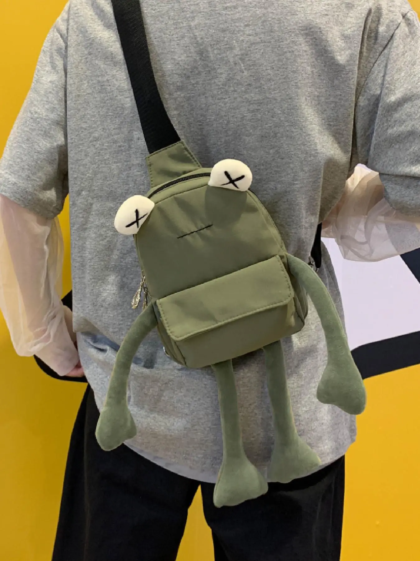 Women's Cute Cartoon Frog Design Chest Pack, Casual Novelty Crossbody Fanny Pack, Fashionable Zipper Sling Pack for Daily Use, Versatile Bag, Lightweight Crossbody Bag, Crossbody Purse, Crossbody Shoulder, Crossbody Shoulder Purses