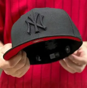 New York Yankees Wool 59FIFTY Fitted Cap – Classic NY Logo Embroidered Hat, MLB Batterman Back, Vintage Style Baseball Cap