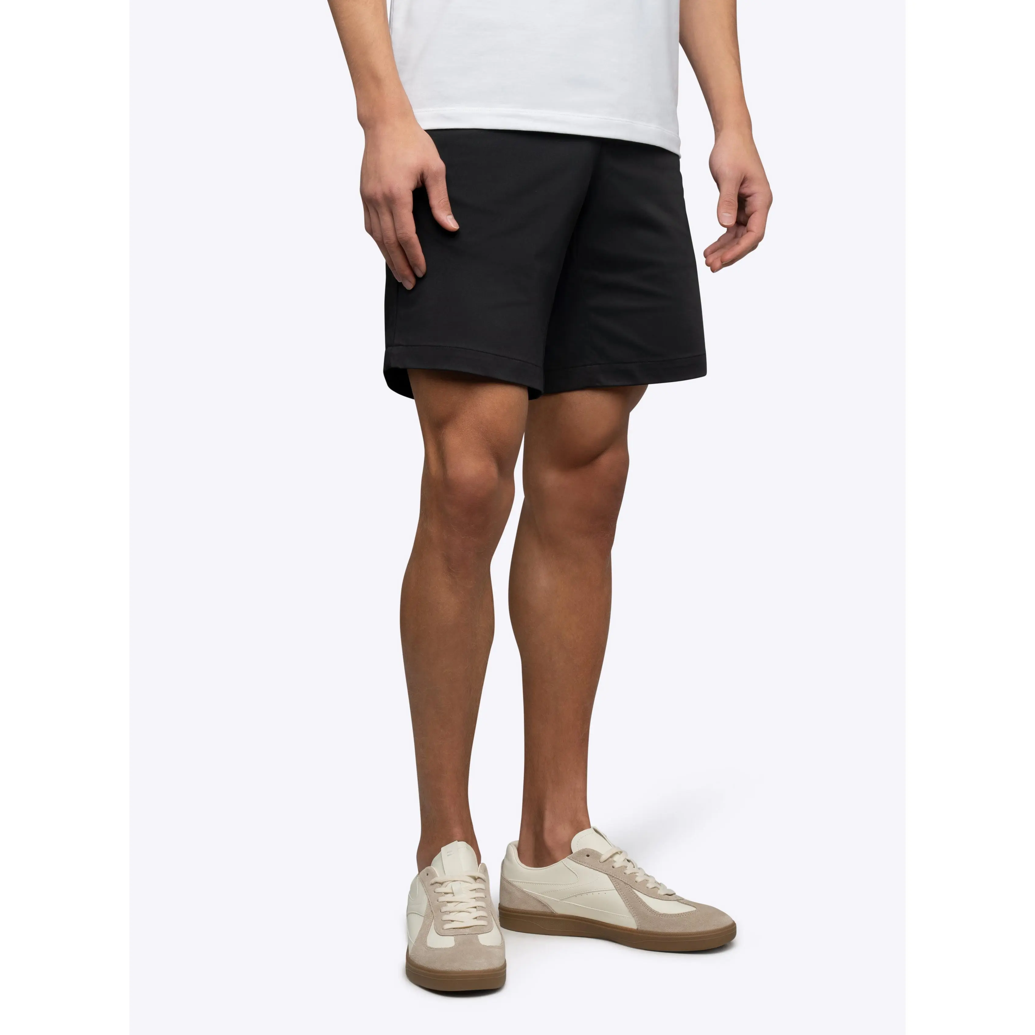 AO Short | Black Versaknit®