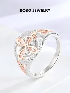 Silvery Rose Gold Witches Knot Ring, Anillo Nudo de Bruja Plata Celtic Knot Jewelry, Cubic Zirconia Decorated Witch's Knot Ring, Witchtok Witch Jewerly Pagan Jewelry for Devotion for Protection, Witchy Jewelry, Statement Rings