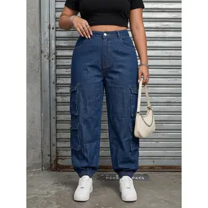 Plus-size women's high-stretch tapered cargo jeans. Slim fit, flap and slant pockets. Versatile vintage wash blue. Machine washable, year-round wear. Simple design, ideal for work or casual.