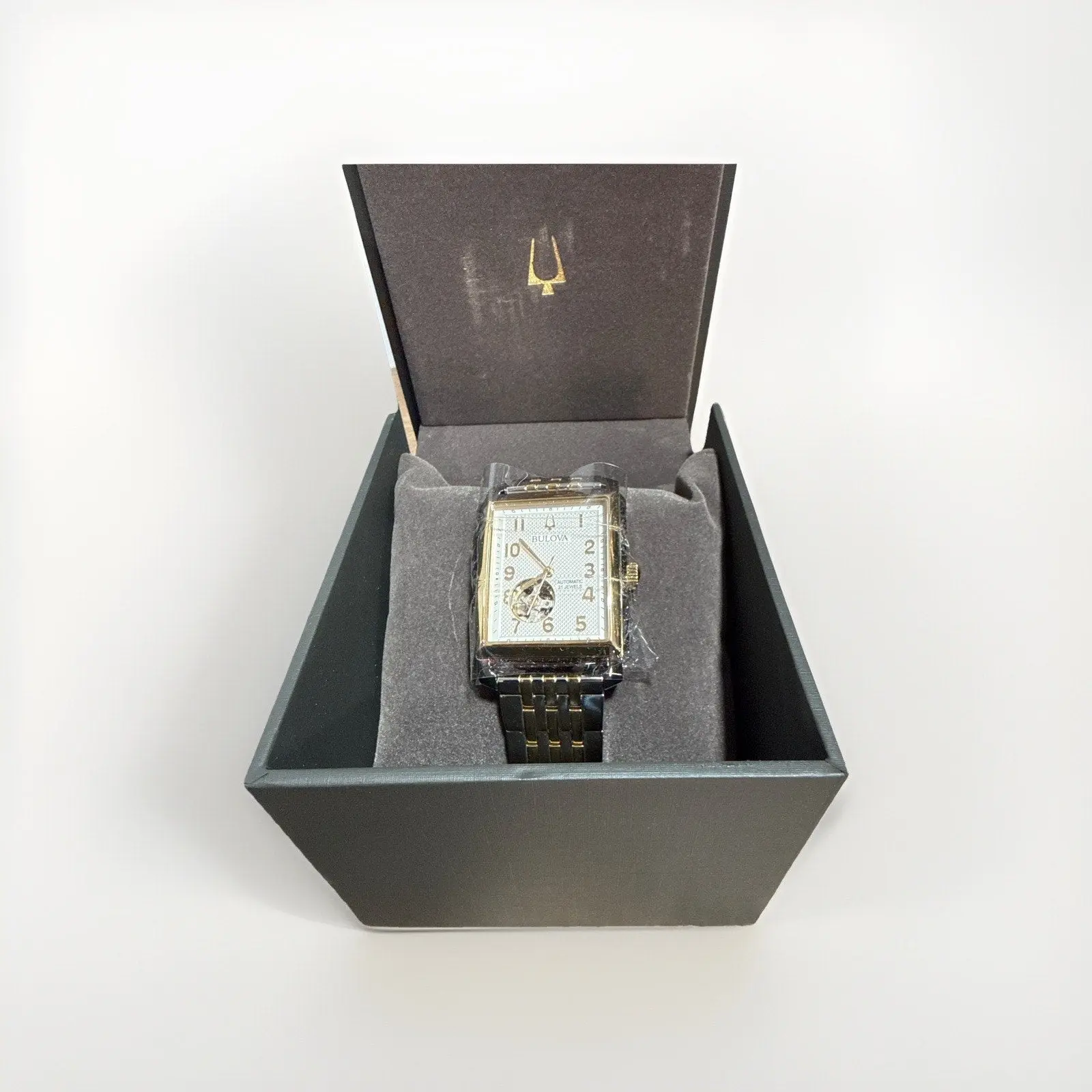 G39 Bulova Sutton Watch, Silver-Tone Dial ➡️ $499