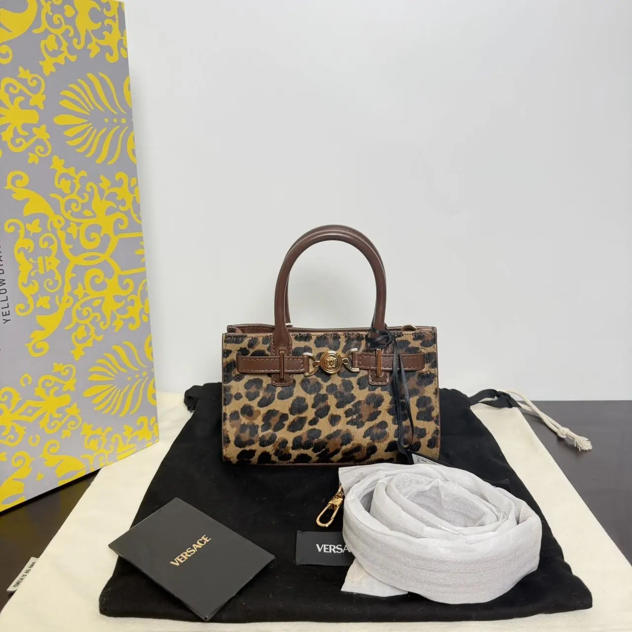 Pre-owned VERSACE Leather Shoulder Bag D0701233512