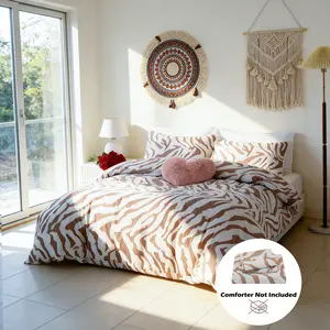3-piece duvet cover set with stylish zebra print, soft and comfortable. Includes 1 duvet cover and 2 pillowcases, no inner filling, suitable for all seasons.