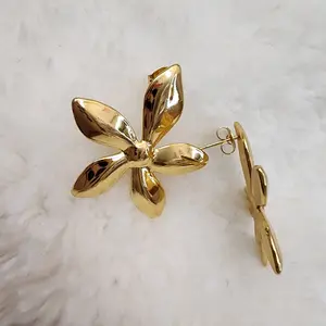 Stainless Steel Earrings Flower Design