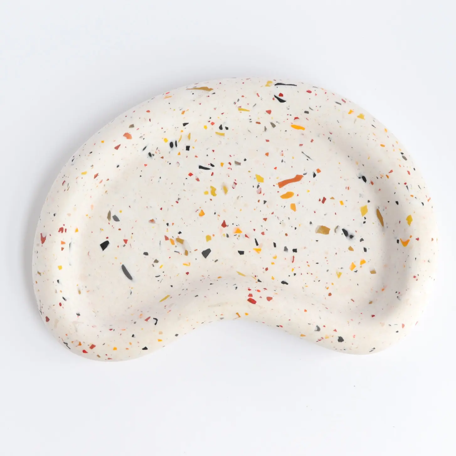 Artisan-Crafted Terrazzo Curved Tray: Handmade Beauty for Your Home, Decorative Minimalist Dish, Chunky Dish, Concrete Tray, Display Tray