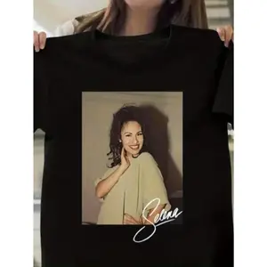 Selena Quintanilla Black T-Shirt - Soft Breathable Fabric with Iconic Signature Pose & Geometric Graphic Print, Casual Streetwear Style for Everyday Comfort - Unisex Adult Regular Fit Short Sleeve Tee, Perfect Gift