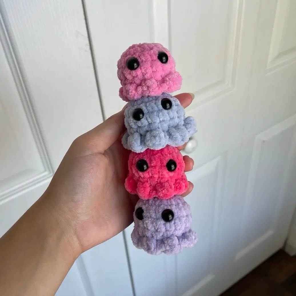 Crochet octopus plushie keychain