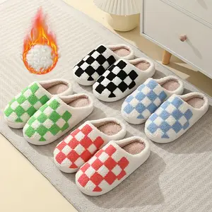 Christmas Slippers Checkered Scuff for Women and Men Holiday Indoor Bedroom Fluffy Warm Fleece Slippers Winter Soft Cozy Home Non-Slip Soft Plush Slip-on Wool Lined House Shoes