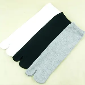 3 Pairs Unisex Casual Sandals Split Two-Toe Slip-On Socks Elastic One Size White + Gray + Black