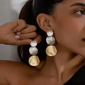 Two-Tone Hammered Disc Drop Earrings, Geometric Graduated Circle Dangle Earrings, Minimalist Modern Dangle Earrings for Women Mother's Day gift Graduation Gift 2026