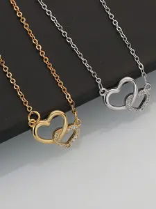 Double heart necklace collarbone chain temperament heart to heart matching diamond pendant collarbone, suitable for daily wear, vacation and dating occasions, and also a surprising exquisite small gift.