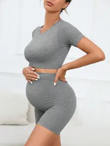 Women's High Waist Seamless Yoga Set, Tight-Fitting Knit Shorts & Top, Comfortable Maternity Wear for Running & Exercise, Yoga Lounge Suit, Workout Running Clothes, Workout Running Outfits, Gym Sets