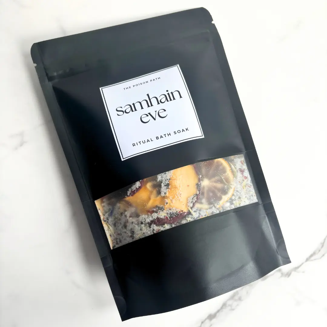 Samhain Eve Ritual Bath | Veil Thinning + Divination + Psychic Work | Fizzing Bath Salt | Scent: Bonfire Smoke + Ancient Magic + Pumpkin + Dark Woods