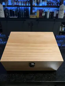 Create your own Whiskey Advent Calendar Box!