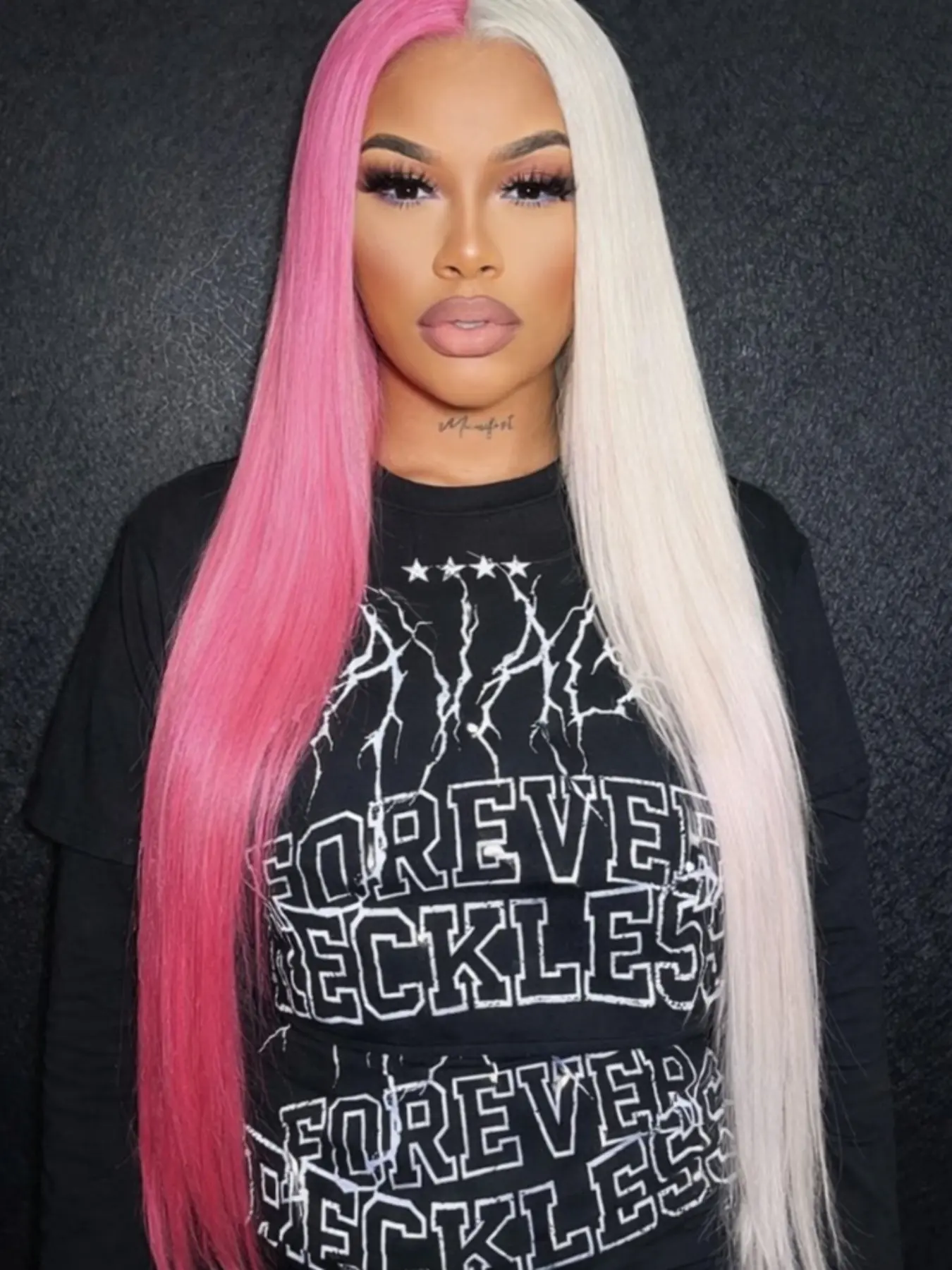 26 Inch Split Pink & White Middle Part Straight Wig Synthetic Wigs Heat Resistant Synthetic Hair Glueless Perfect for Daily Wear & Parties