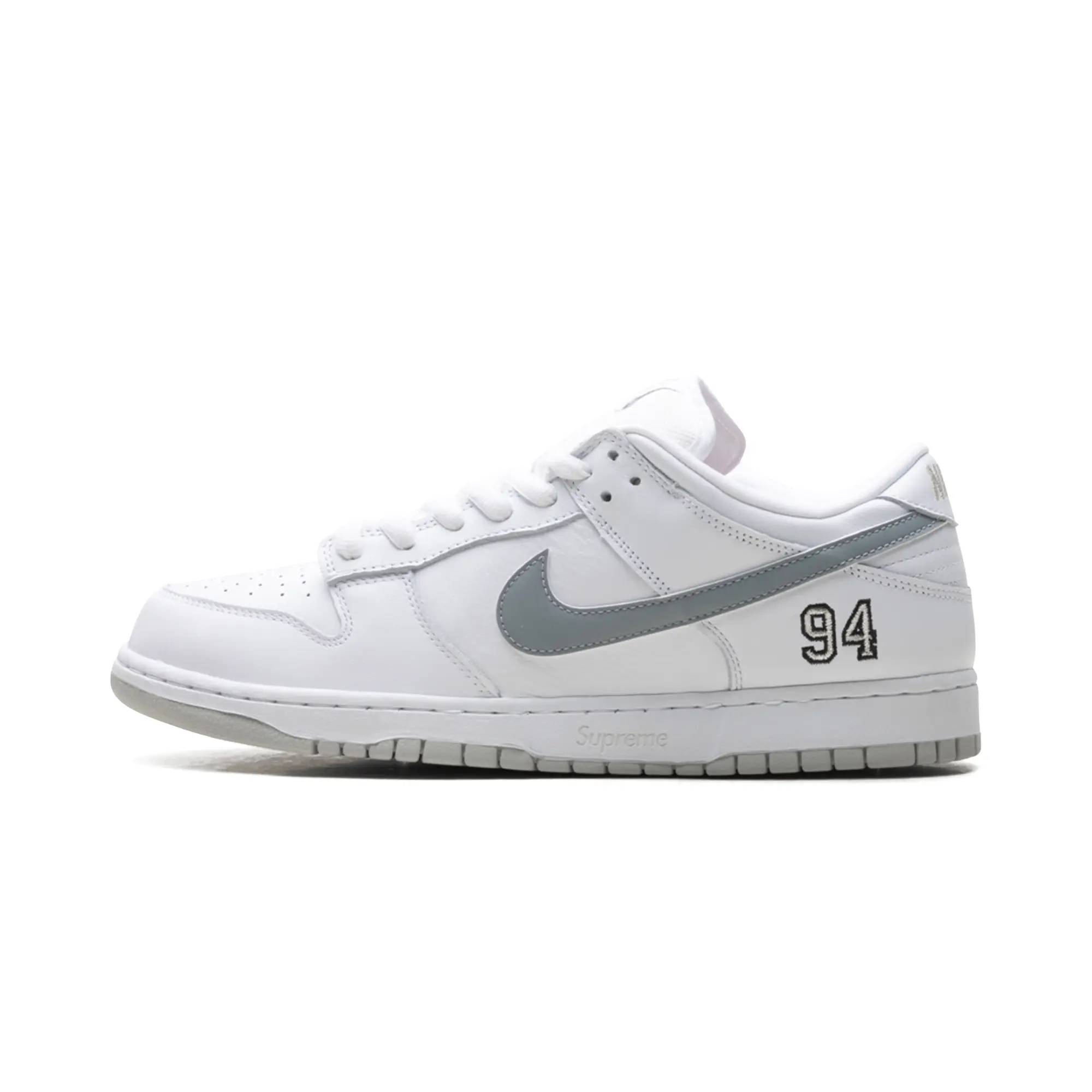 SB Dunk Low "Supreme - White" HQ8487 100 SB Dunk Low "Supreme - White" HQ8487 100