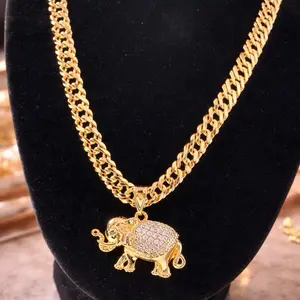 Cadena con Dije Elefante Oro Laminado 14K – Diseño Elegante y Brillante