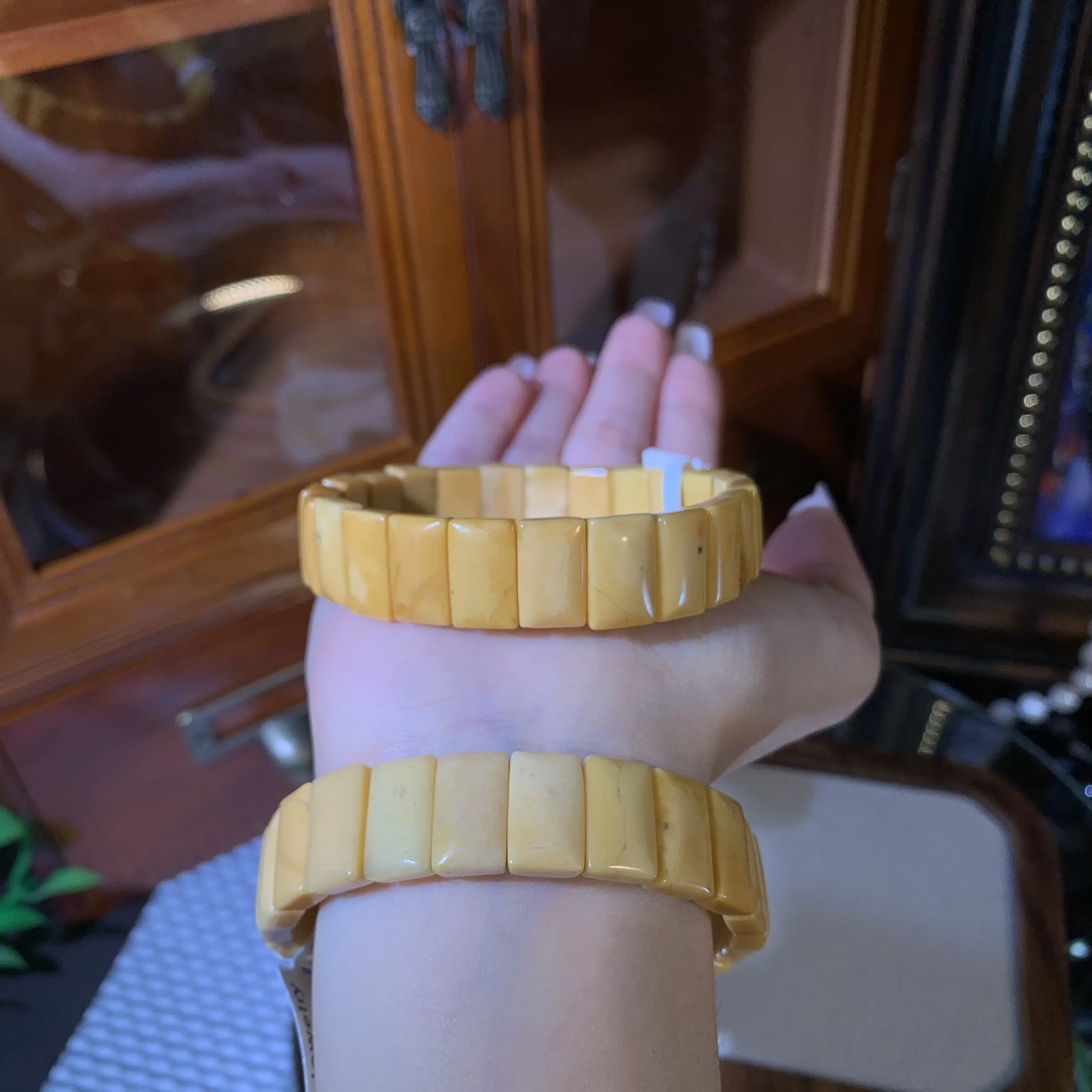 【Burma Yellow Jade bangle】(Random shipping)Burma Yellow Jade bangle Unisex oval smooth beads stretchable bracelet for Healing, Meditation,Prosperity Bracelet